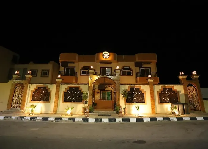 The Castle & فندق دهب