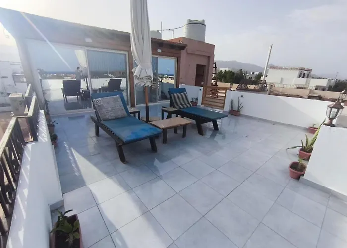The Castle & 4* دهب